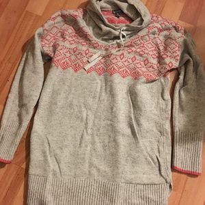 M Eddie Bauer Slouch sweater